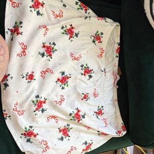 Lisa Says Gah Floral Skirt - White and Red